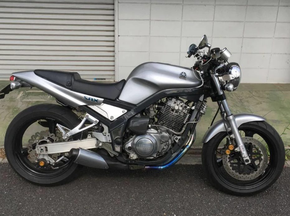 Yamaha SRX 400